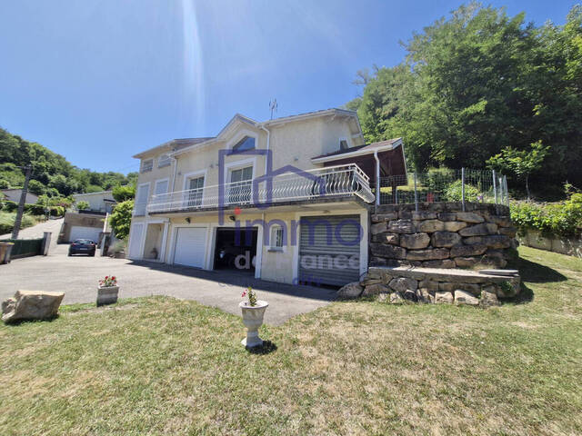 Vente Maison villa 6 pièces 168 m² Bourgoin-Jallieu 38300