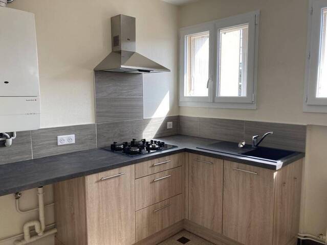 Location Appartement t3 4 pièces 67 m² Le Puy-en-Velay 43000