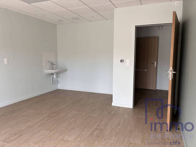 Vente Local commercial 108.39 m² Saint-Ferréol-d'Auroure 43330