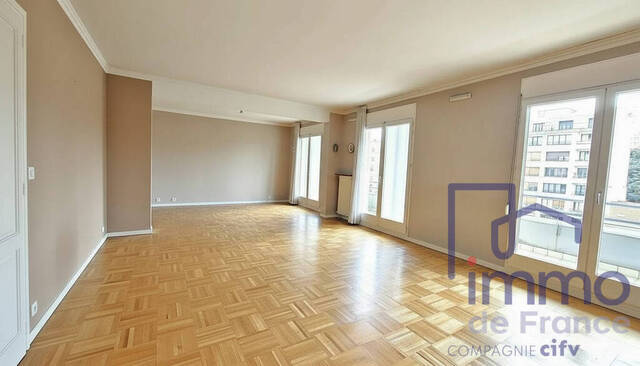 Vente Appartement 5 pièces 106.12 m² Saint-Étienne 42000