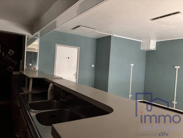 Vente Local commercial 67 m² Saint-Étienne 42000