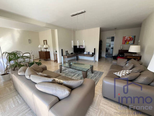 Vente Appartement 5 pièces 120 m² Saint-Étienne 42000