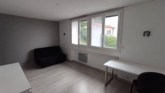 Location Appartement studio 1 pièce 27 m² Saint-Étienne 42000 LA METARE