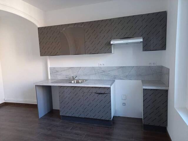 Location Maison 5 pièces 135 m² Saint-Cyprien 42160