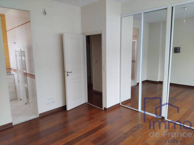 Vente Appartement 4 pièces 139.7 m² Le Puy-en-Velay 43000