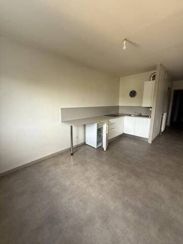 Location Appartement studio 1 pièce 39 m² Brives-Charensac 43700