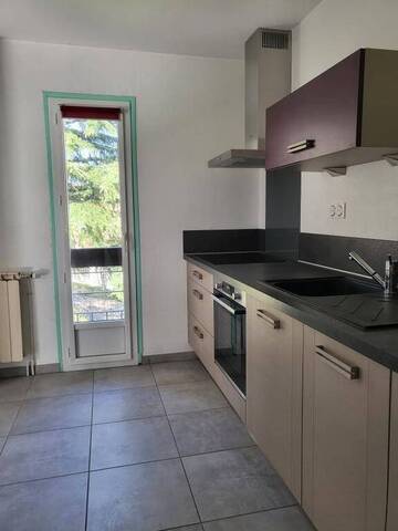 Location Appartement t3 64 m² Montbrison 42600