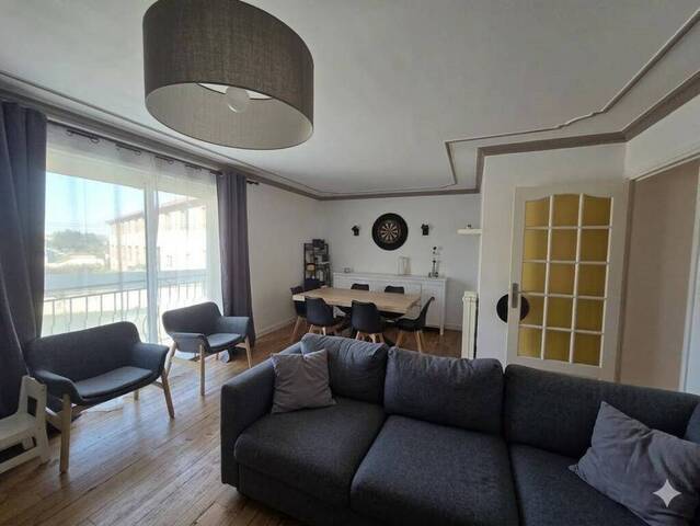 Rent House maison de ville 4 rooms 98 m² Chazelles-sur-Lyon 42140