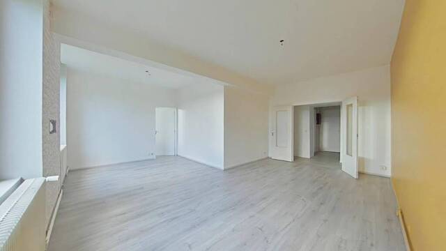 Rent Apartment 4 rooms 97 m² Villars 42390