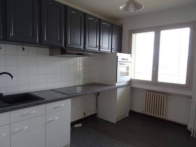 Rent Apartment 2 rooms 42 m² Saint-Étienne 42000 MONTPLAISIR