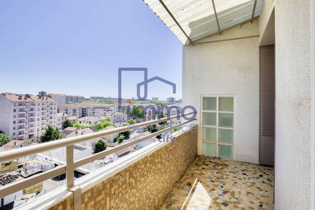 Sale Apartment 3 rooms 51 m² Lyon 8e Arrondissement 69008