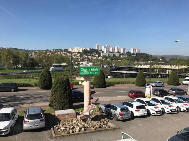 Rent Professional premises bureau Saint-Priest-en-Jarez 42270 SAINT PRIEST EN JAREZ