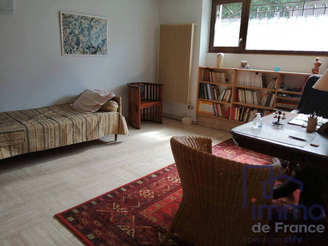 Sale Professional premises local professionnel 3 rooms 53.29 m² Vals-près-le-Puy 43750