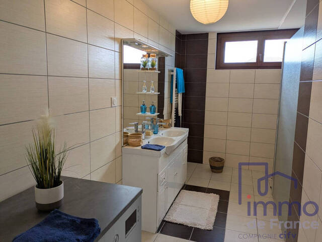 Vente Appartement 5 pièces 116 m² Veauche 42340