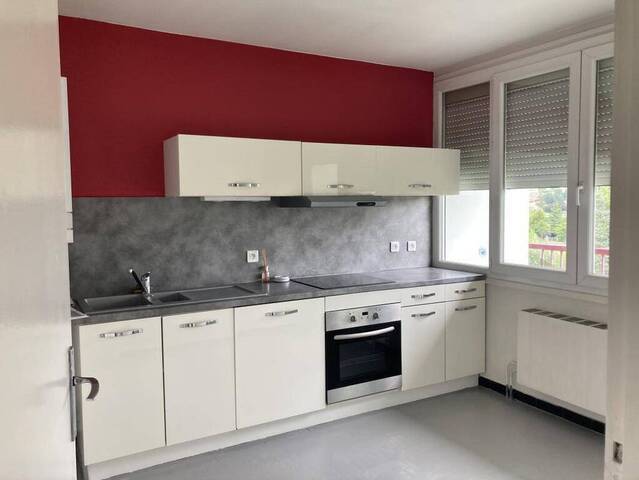 Location Appartement t4 5 pièces 74 m² Brives-Charensac 43700