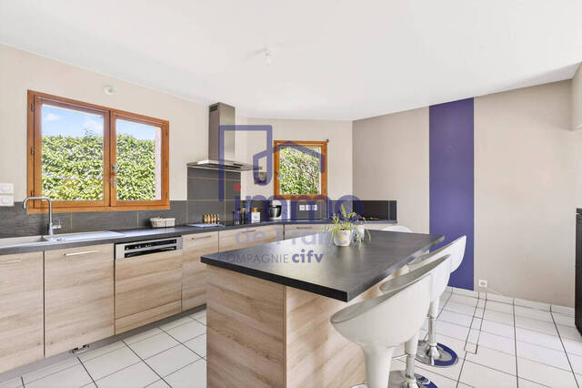 Vente Maison 5 pièces 114 m² Bourgoin-Jallieu 38300
