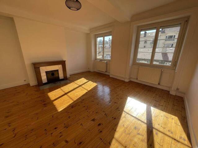 Location Appartement t2 64 m² Saint-Étienne 42000 BADOUILLERE -