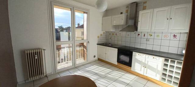 Location Appartement t4 89 m² Montbrison 42600 Centre ville