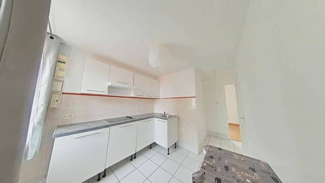 Rent Apartment 2 rooms 29 m² Saint-Étienne 42000