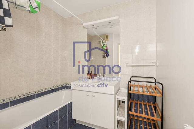 Sale Apartment 3 rooms 66.3 m² Villeurbanne 69100