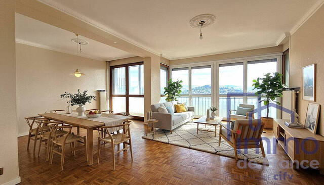 Sale Apartment 4 rooms 84.12 m² Villars 42390