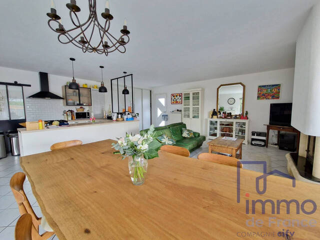 Sale House villa 7 rooms 155 m² Saint-Cyprien 42160