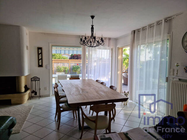 Sale House villa 7 rooms 155 m² Saint-Cyprien 42160