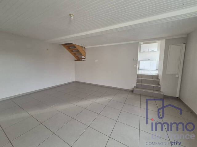 Sale Ancient house 6 rooms 100 m² Chambœuf 42330