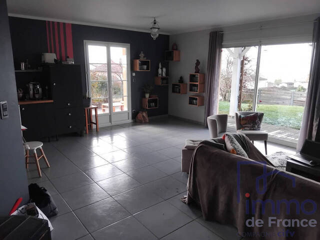 Sale House 6 rooms 156 m² Montrond-les-Bains 42210