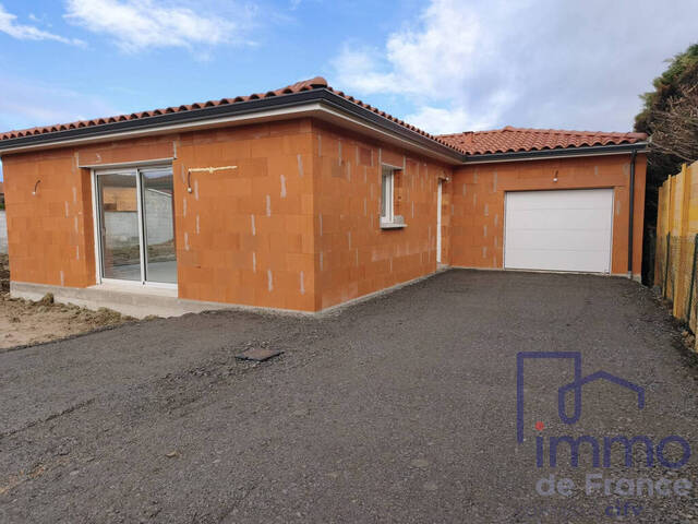 Sale House 4 rooms 92.65 m² Saint-Cyprien 42160