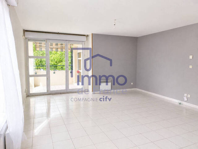 Sale Apartment 3 rooms 72.35 m² Pierre-Bénite 69310