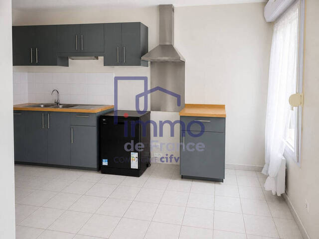 Sale Apartment 3 rooms 72.35 m² Pierre-Bénite 69310