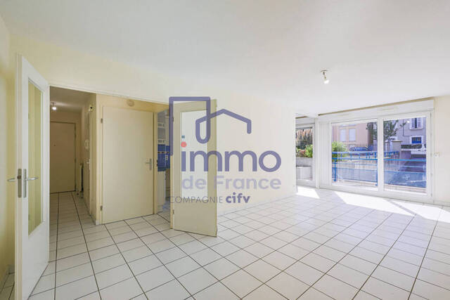 Sale Apartment 5 rooms 83.35 m² Voiron 38500