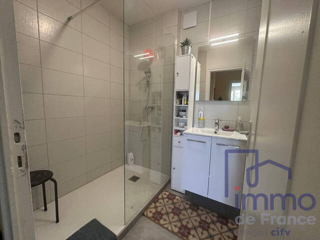 Sale Apartment 3 rooms 58 m² Saint-Étienne 42000