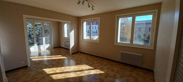 Rent Apartment 2 rooms 65 m² Montbrison 42600