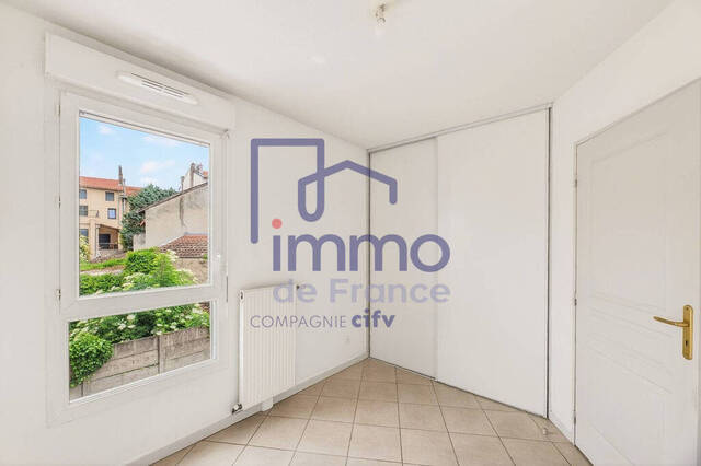 Sale Apartment 4 rooms 70 m² Givors 69700