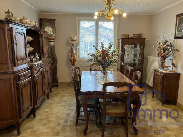 Vente Maison traditionnelle 6 pièces 116 m² Le Puy-en-Velay 43000