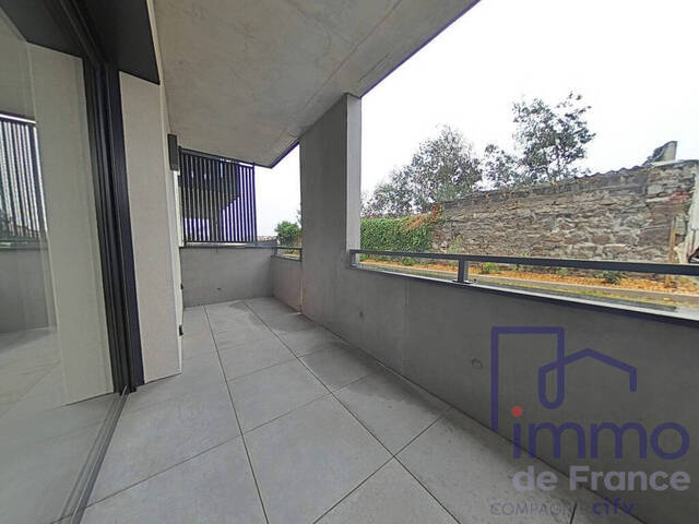 Sale Apartment 2 rooms 48 m² Saint-Genest-Lerpt 42530