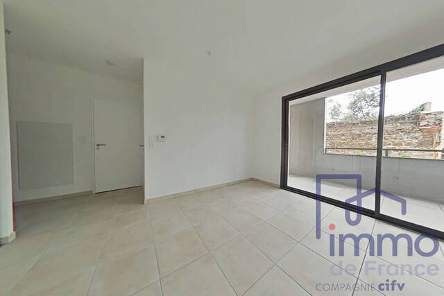 Sale Apartment 2 rooms 48 m² Saint-Genest-Lerpt 42530