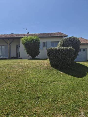 Rent Detached house 4 rooms 103 m² Champdieu 42600