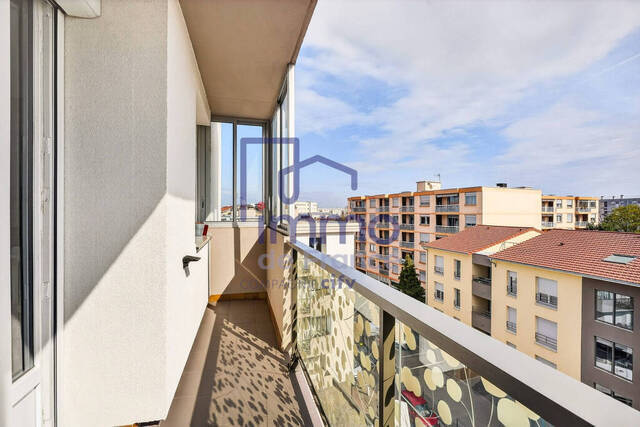 Vente Appartement 3 pièces 66 m² Vénissieux 69200