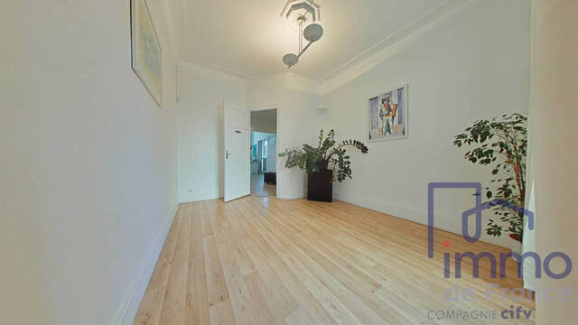 Vente Appartement 3 pièces 93 m² Saint-Étienne 42000