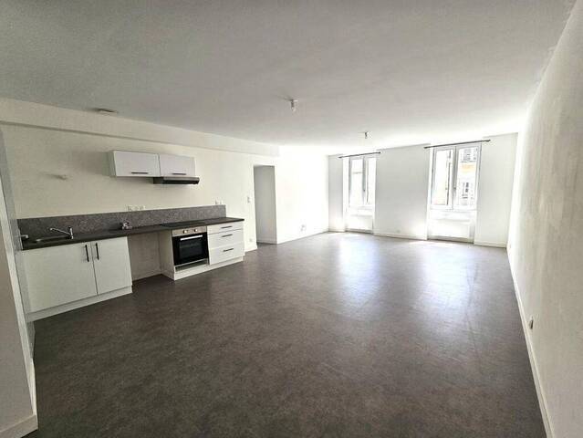 Location Appartement t3 81 m² Montbrison 42600 Centre ville