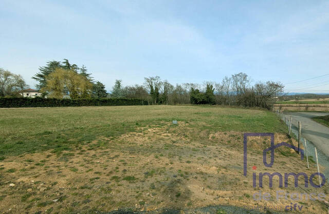 Vente Terrain constructible 1945 m² Montbrison 42600