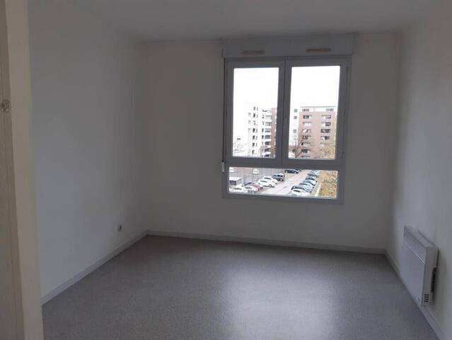 Location Appartement studio 1 pièce 18 m² Lyon 8e Arrondissement 69008 LYON 8