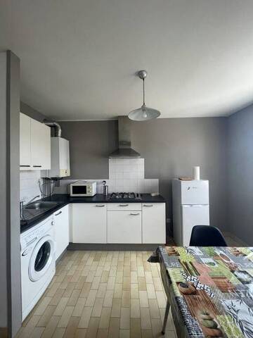 Location Appartement studio 1 pièce 38 m² Brives-Charensac 43700