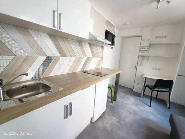 Location Appartement studio 1 pièce 11 m² Le Puy-en-Velay 43000