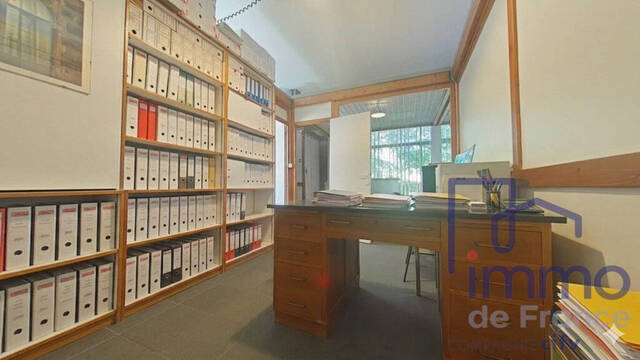 Vente Local commercial 240 m² Saint-Étienne 42000