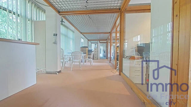 Vente Local commercial 240 m² Saint-Étienne 42000