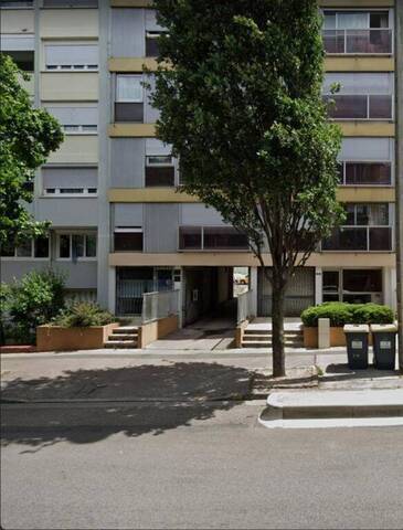 Location Parking Saint-Étienne 42000 BELLEVUE
